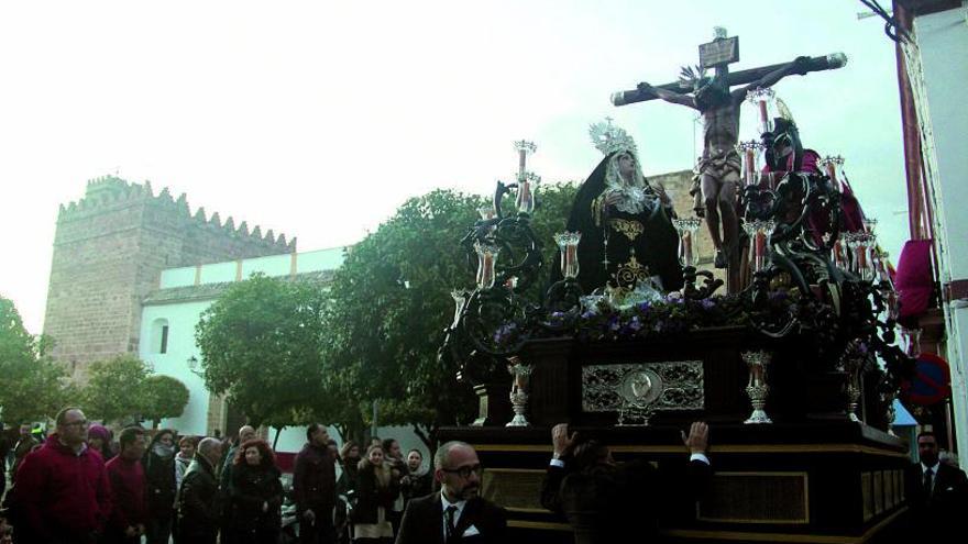 Cristo de los Estudiantes: La imagen se dirige a la calle Juan de la Cruz.