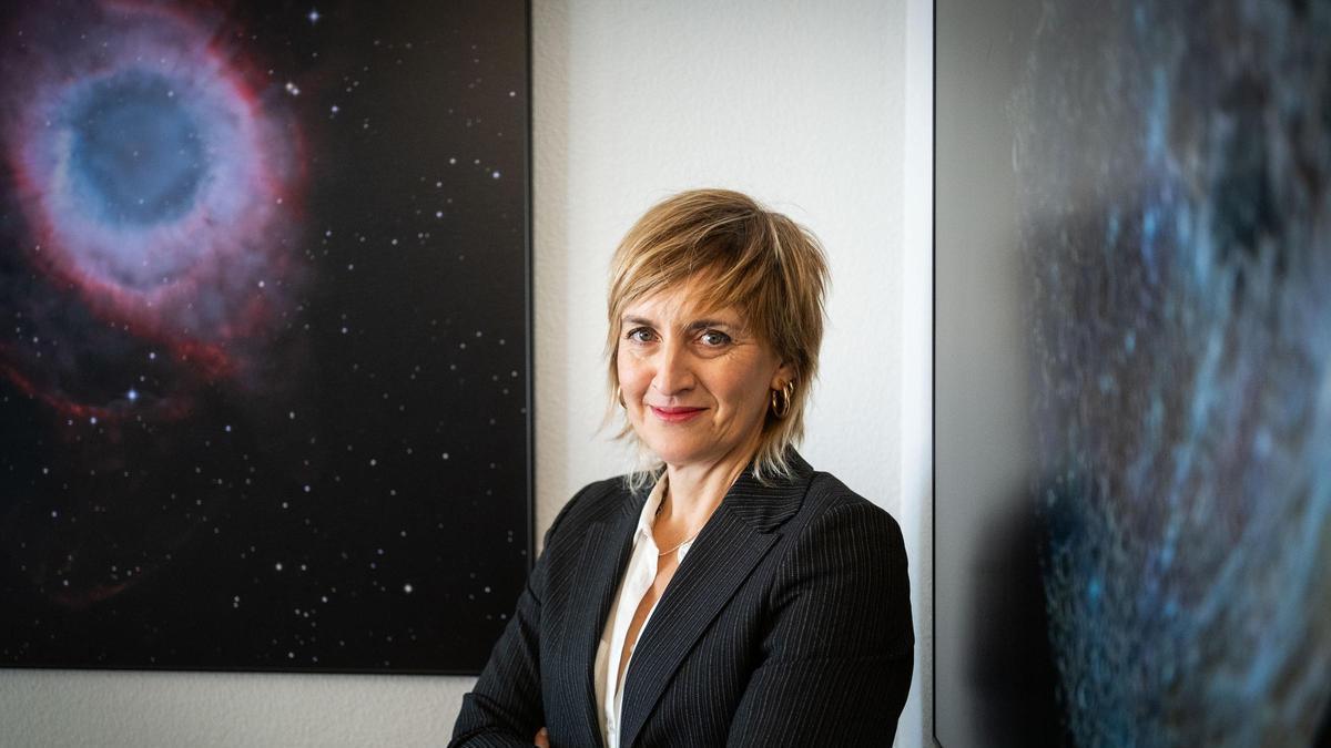 Eva Villaver, subdirectora del IAC, en su despacho