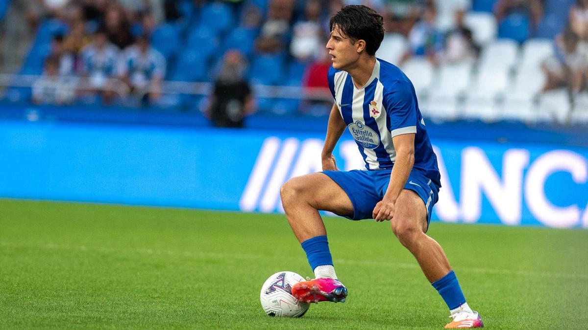 Hidalgo recupera a su bisonte: un fichaje otoñal para paliar las bajas en el Deportivo