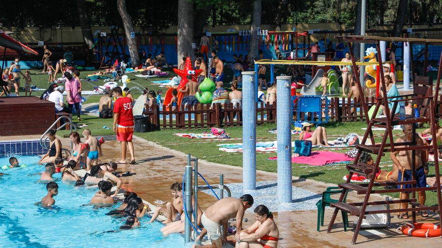 Propuestas contra el calor en València: piscinas públicas en todos los distritos, más toldos y arbolado