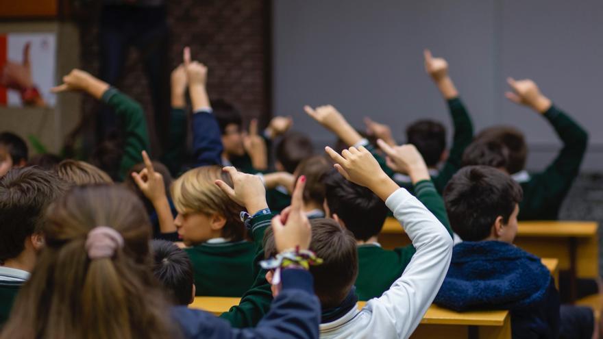 Elche acogerá un programa para fomentar el debate y el pensamiento crítico en alumnos de Secundaria