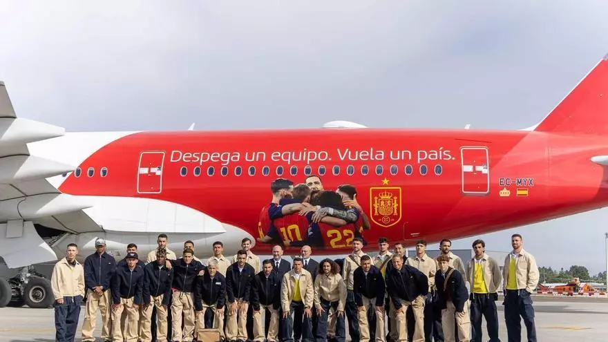 La Selección parte desde Lavacolla rumbo hacia su segunda estrella