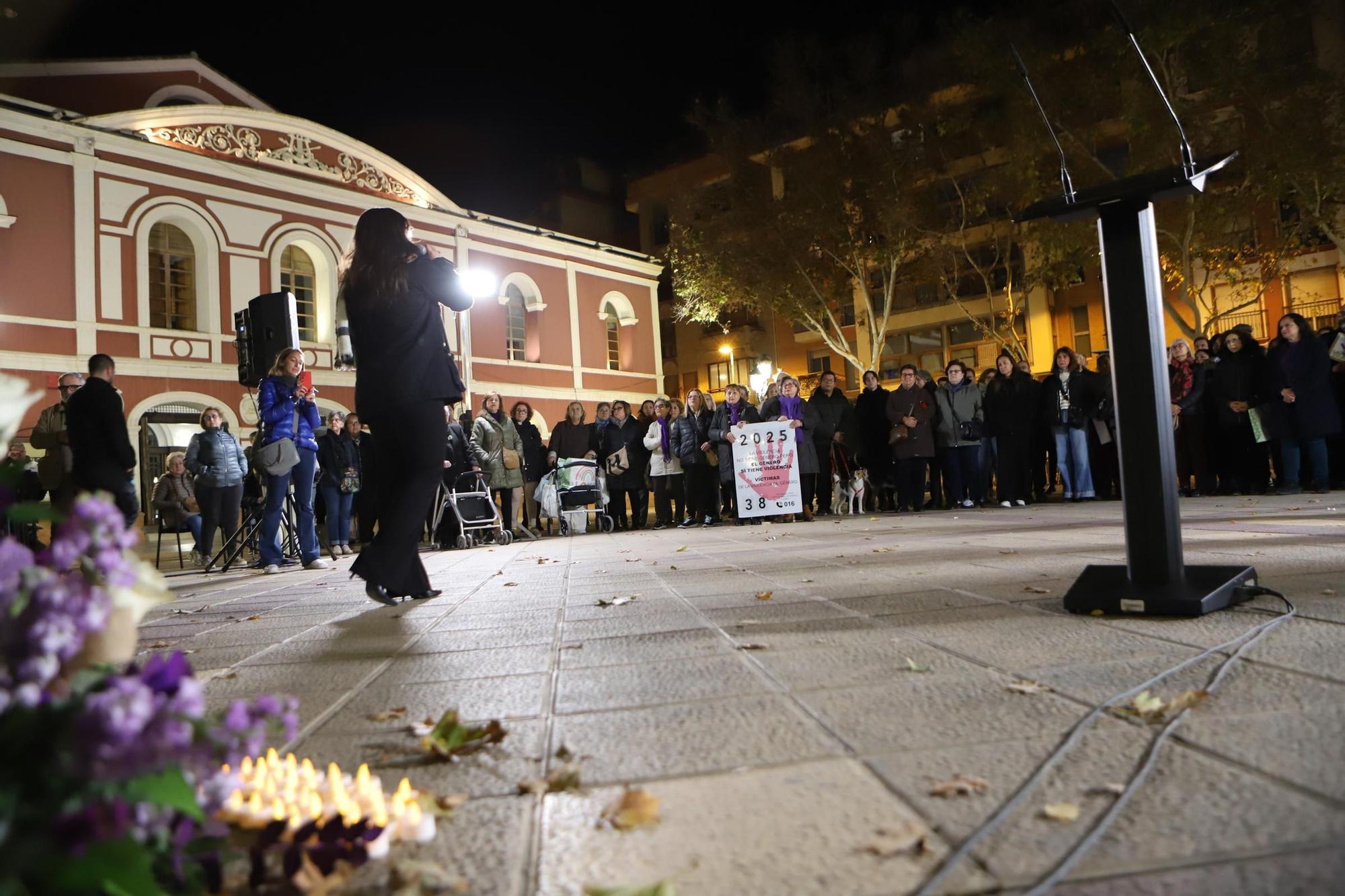 Así ha sido el acto organizado por el 25N en Lorca