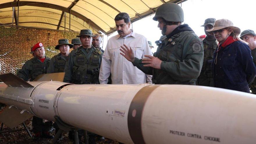 Maduro pide a los militares un plan de &#039;despliegue permanente&#039; en todo el país