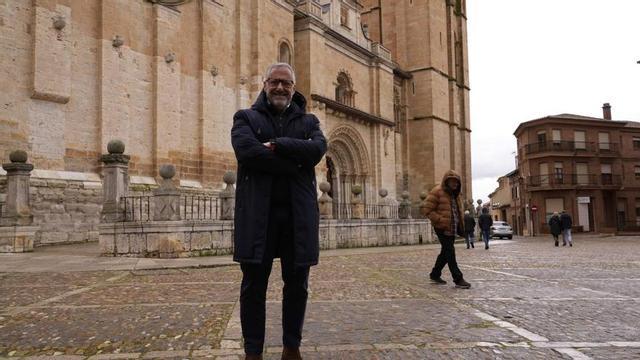 El candidato de Vox a la Presidencia de la Junta de Castilla y León, Carlos Pollán, en Toro.