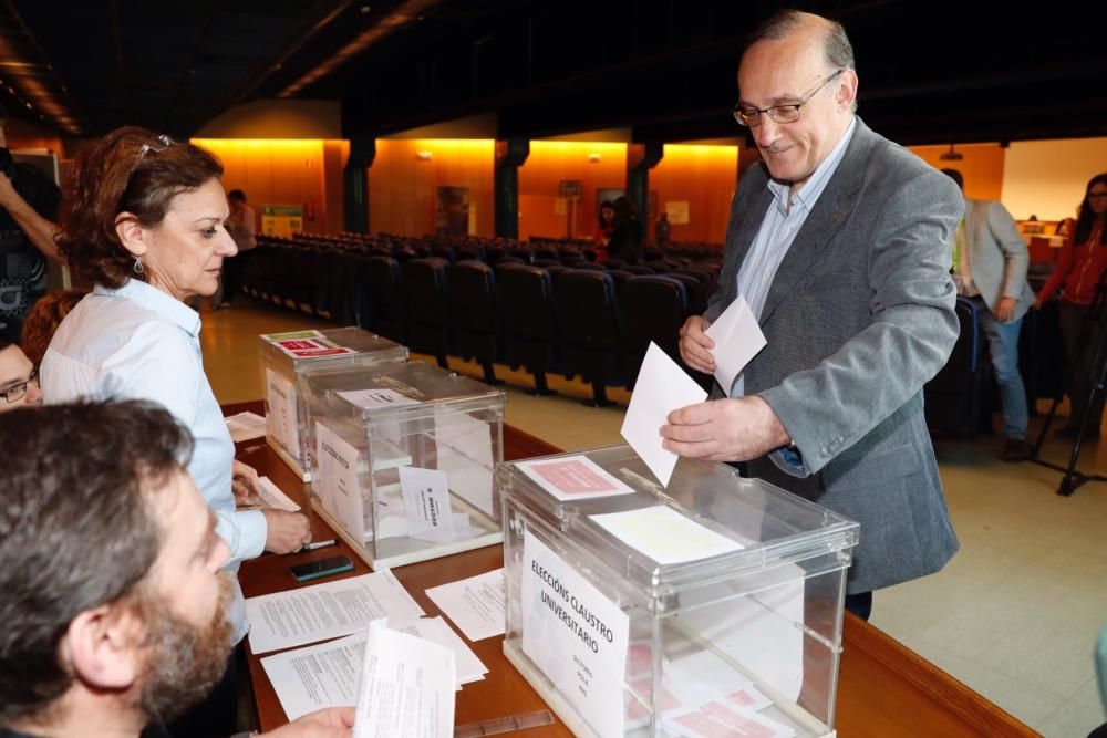 La jornada electoral en la Universidad de Vigo, en imágenes