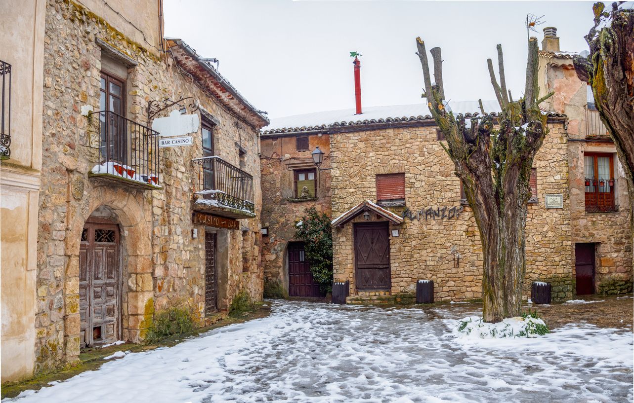 Medinaceli ofrece un paisaje cubierto de blanco.