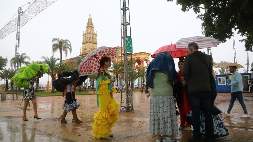 El primer día de la Feria de Córdoba marcado por la lluvia