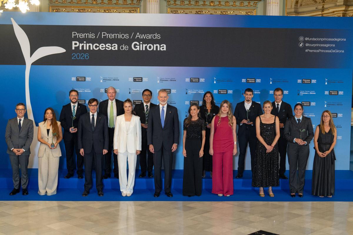 Barcelona. Los Reyes, acompañados por la princesa Leonor y la infanta Sofía, presiden la ceremonia de entrega de los Premios Princesa de Girona 2026, celebrada en Barcelona. 13 de julio de 2026. Sociedad. AUTOR: ZOWY VOETEN