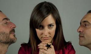 El grup de flamenc fusió Lenacay interpreta la cançó ’If I let you’ per a EL PERIÓDICO.