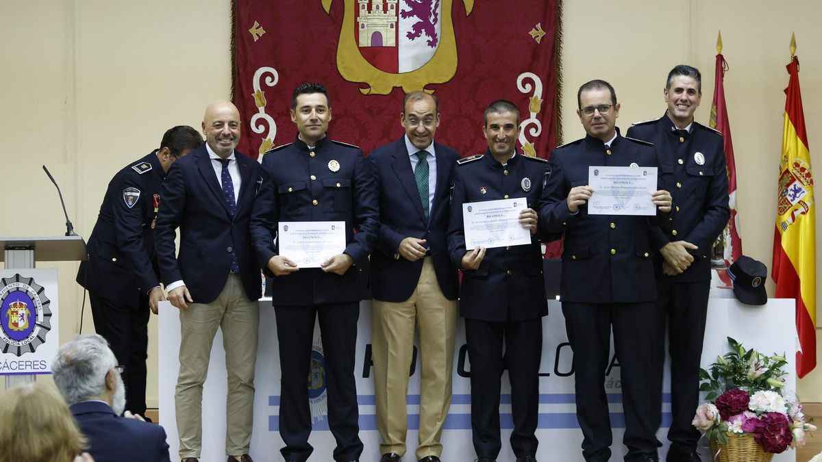 GALERÍA | Fiesta grande en la Policía Local de Cáceres