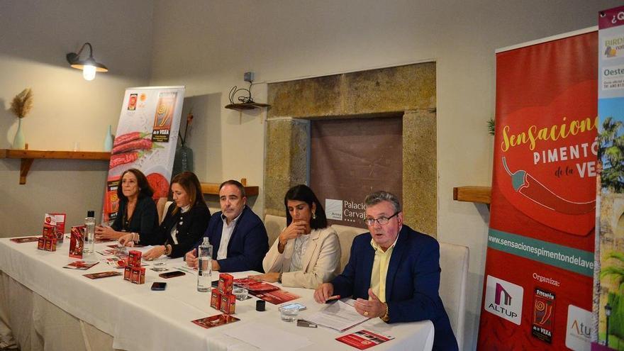 El sector turístico despide al director general de Turismo con una comida en Plasencia