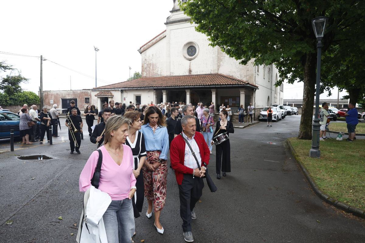 La misa y procesión del barrio de Jove, en imágenes La misa y procesión del barrio de Jove, en imágenes