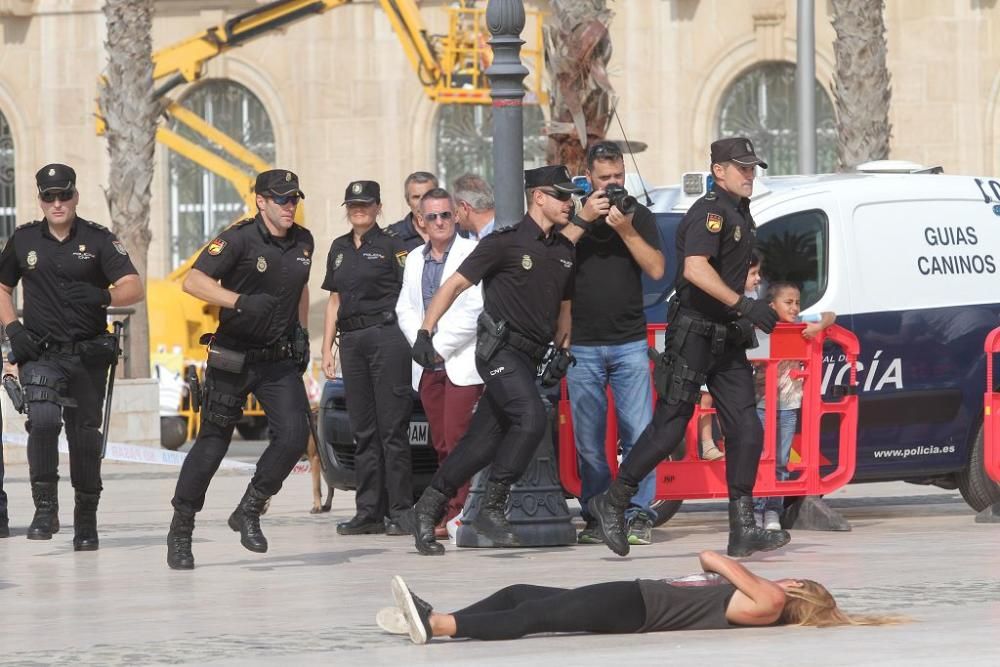 La Policía Nacional celebra su patrón con un simul