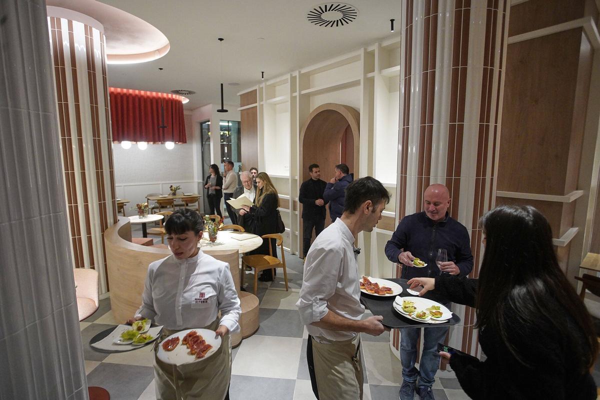 Girona Inauguració del restaurant cafeteria hotel Ultonia