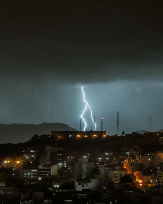 La gota fría ha dejado imágenes espectaculares de la ciudad