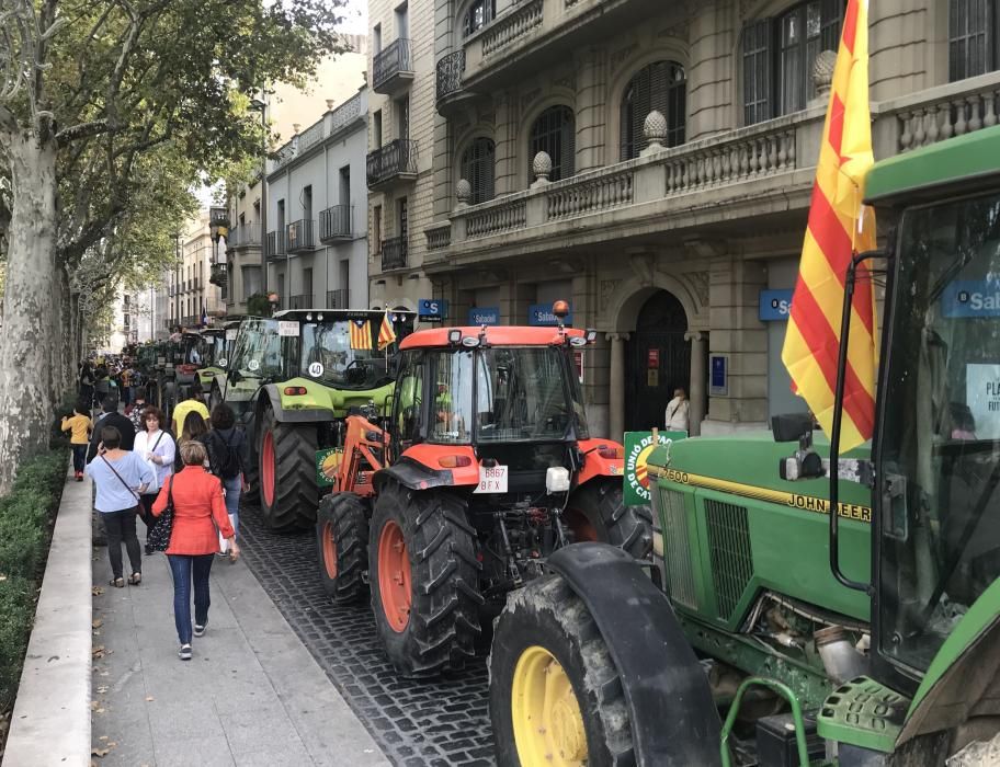 Una tractorada omple la Rambla de Figueres