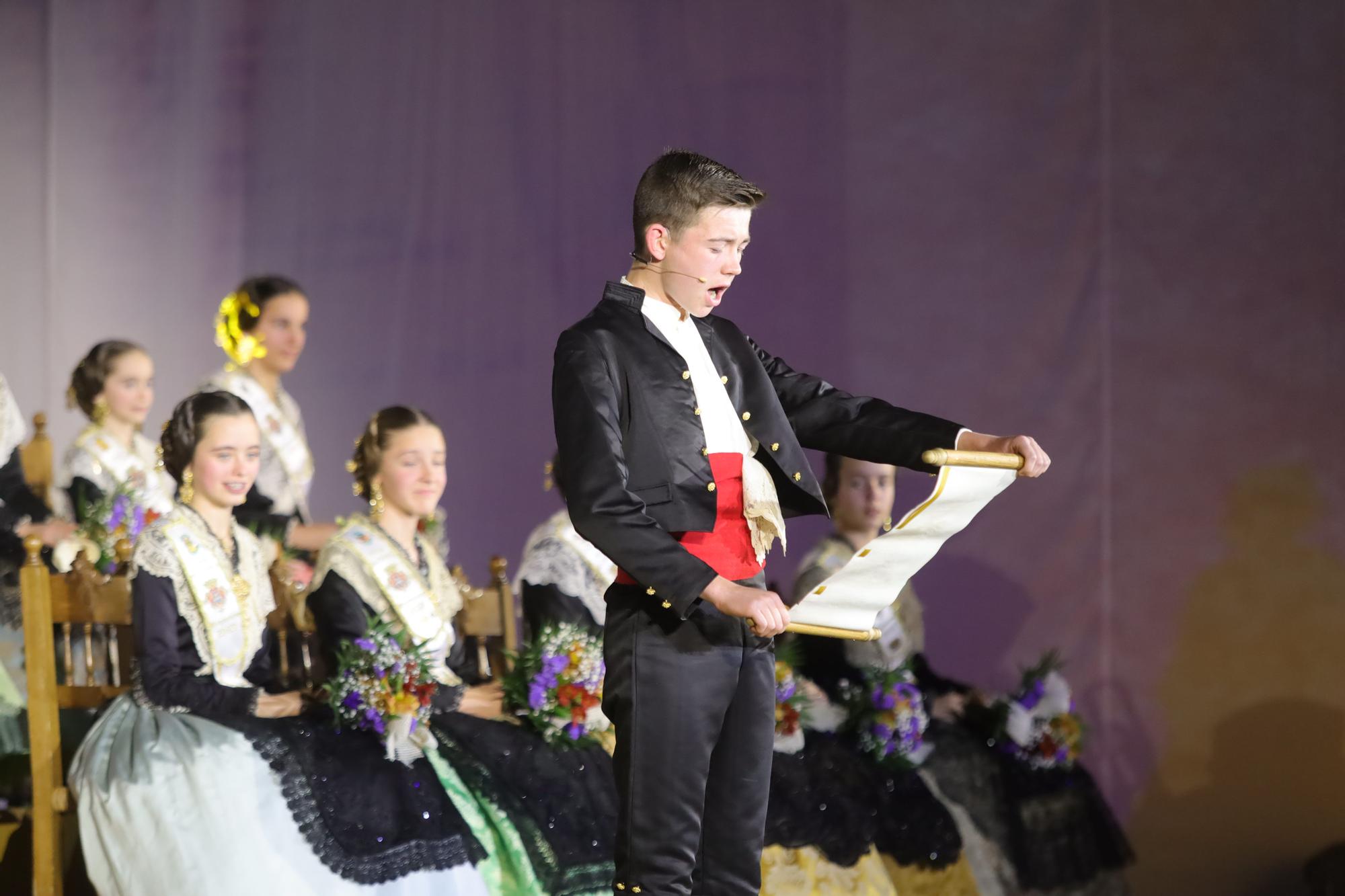 Galania a la reina infantil de las fiestas de la Magdalena