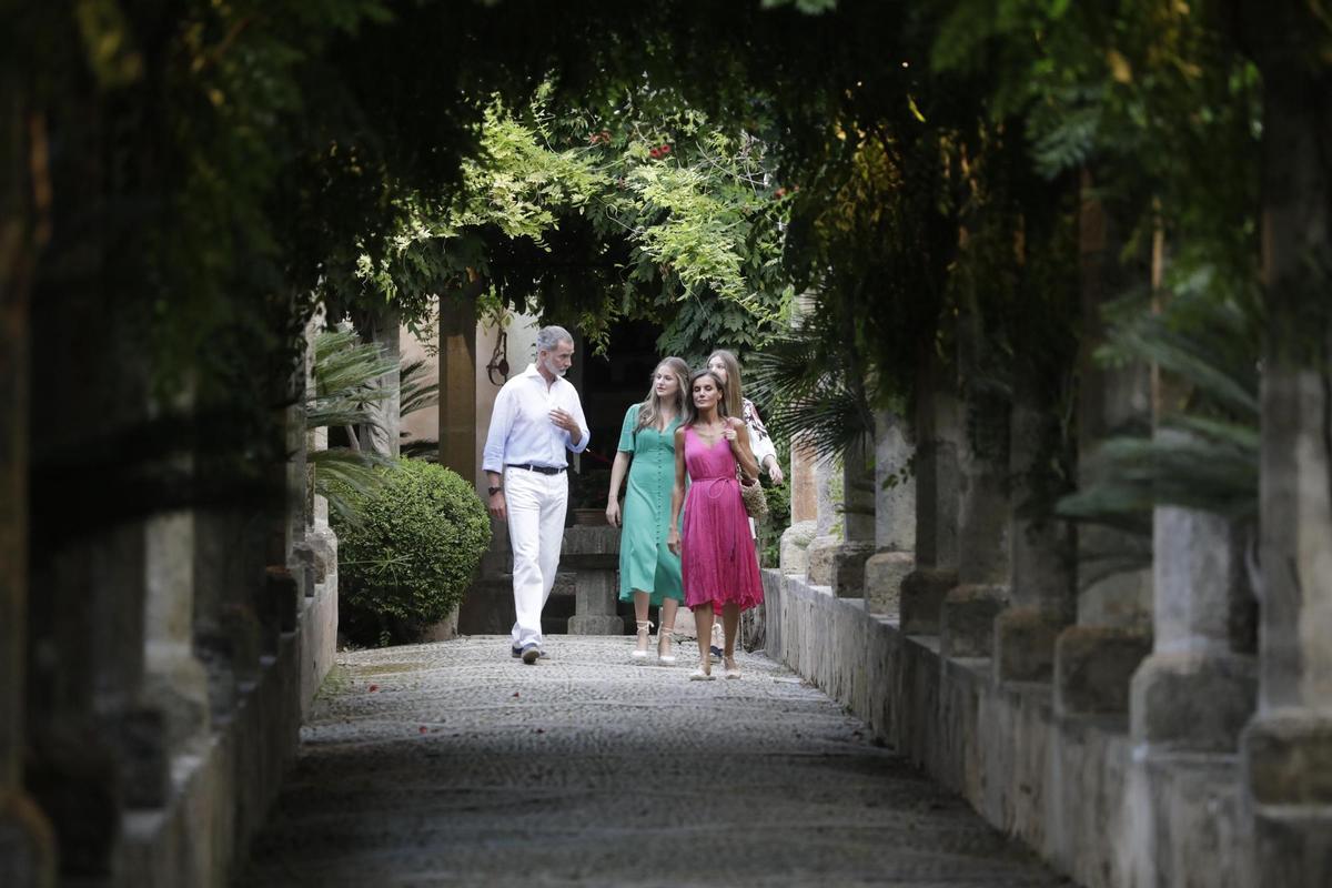 La Familia Real visita los Jardines de Alfàbia, en Mallorca