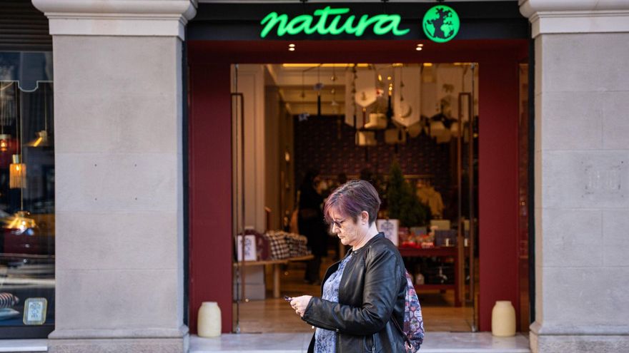 La nueva medida en las tiendas Natura sobre el catalán