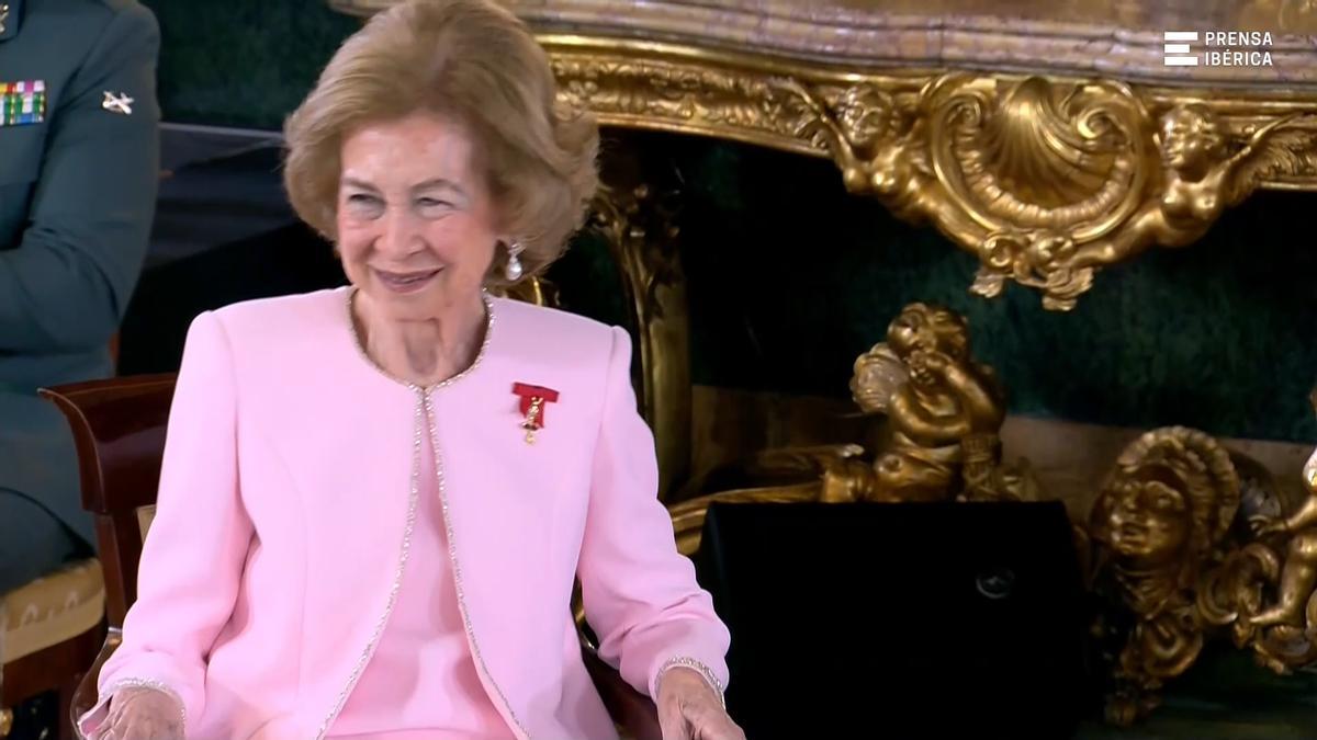 Felipe VI concede a la Reina Sofía el Toisón de Oro por "su dedicación y entrega" a España y a la Corona