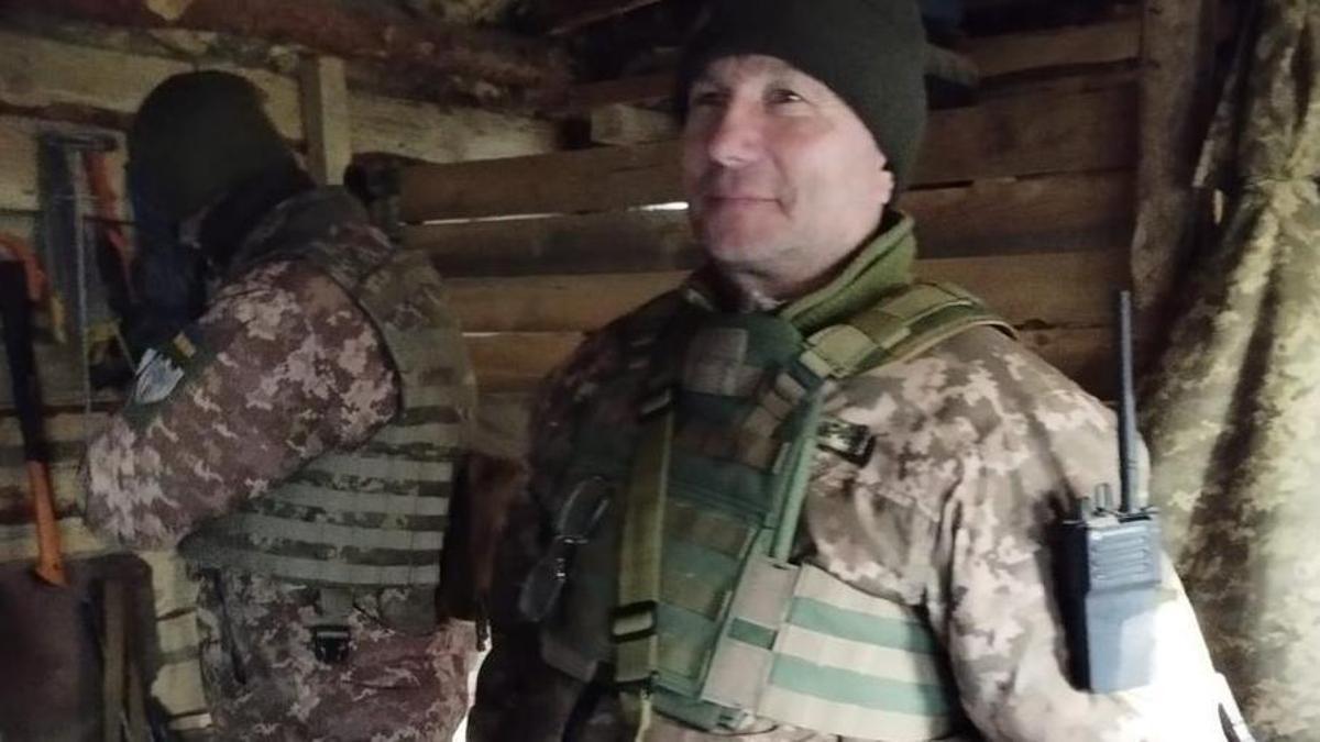 Un militar ucraniano preparado ante un posible ataque de Rusia.