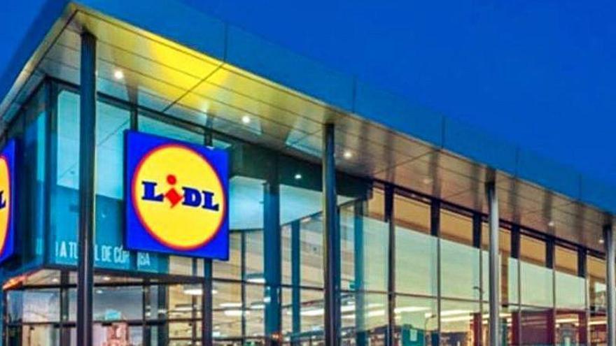 Empujones, insultos y forcejeos para conseguir el prestigioso robot de cocina de Lidl