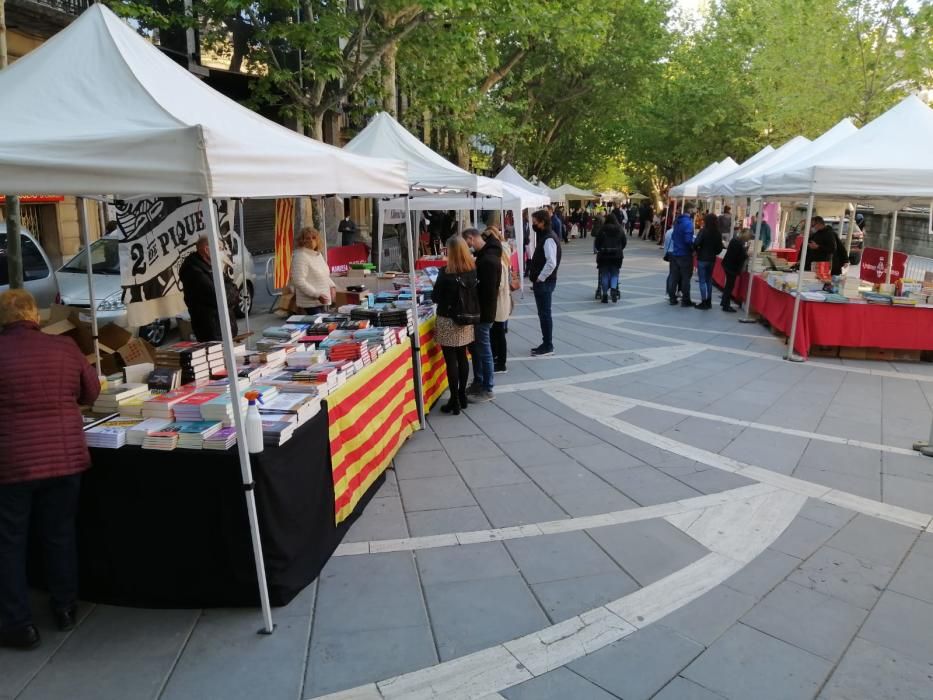 Parades a Manresa per celebrar Sant Jordi 2021