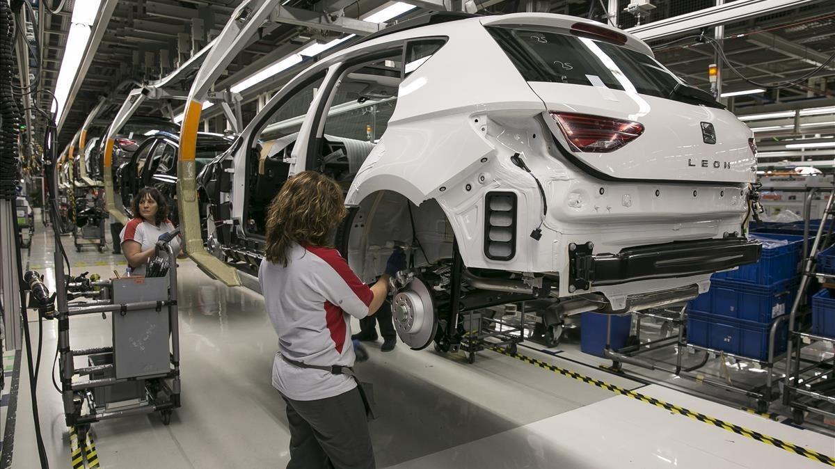 fsendra38105711 barcelona  19 04 2017 economia   cadena de montaje del coche170807182623