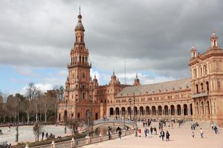 El PSOE eleva al Congreso la propuesta del PP de "privatizar" la Plaza de España cobrando a los turistas
