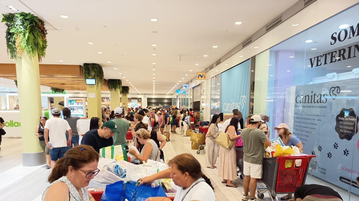 AYUDA VENEZUELA SAMBIL MADRID | El centro comercial Sambil Madrid recoge ayuda para los afectados por los terremotos en Venezuela