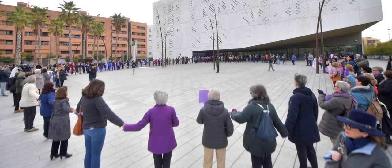 Concentración faminista ante los juzgados de Córdoba, en una imagen de archivo.