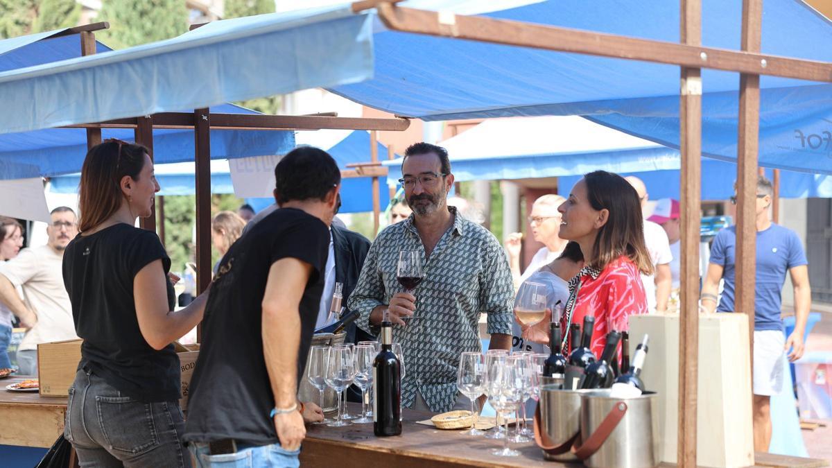 FOTOS | Gomila se llena de vida con gastronomía y música