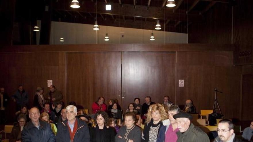 Miembros y asistentes a la presentación de «Estaya de la Memoria».