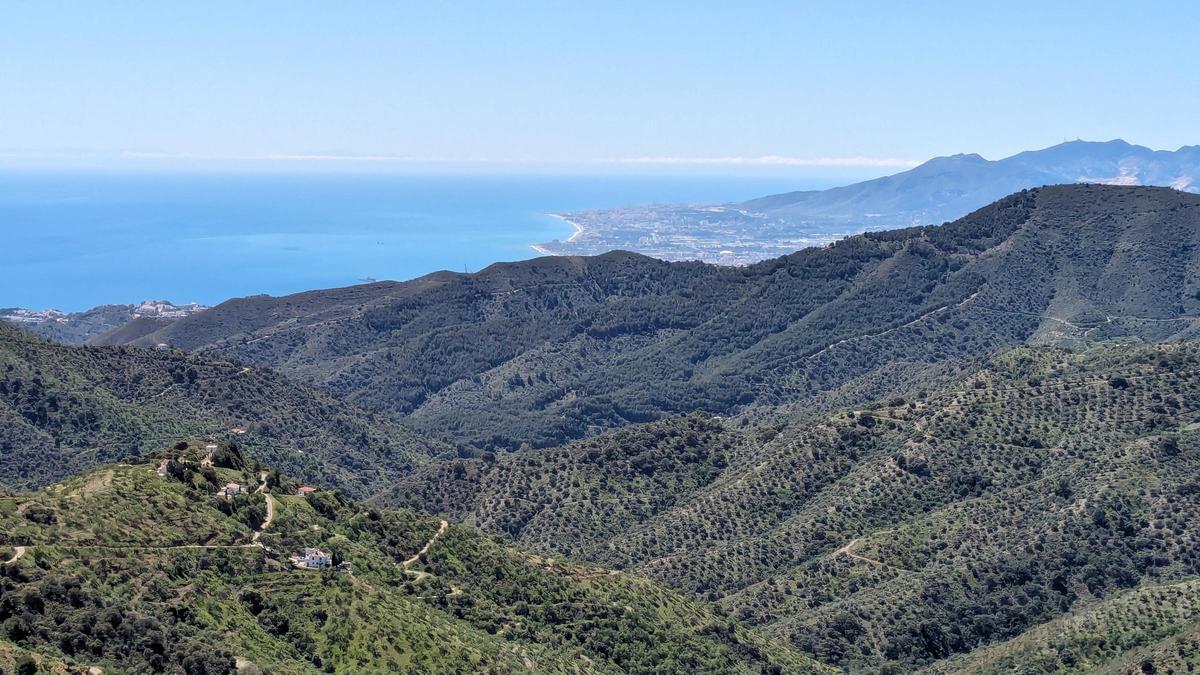 Vista de la capital desde los Montes de Málaga.