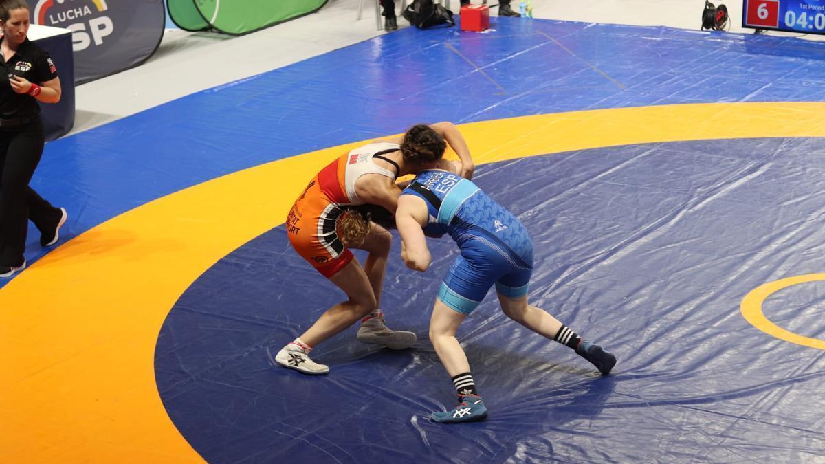 Nueve medallas y un oro confirman el gran momento del Club de Lucha Camp de Morvedre
