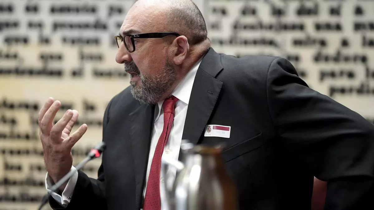 Koldo buscaba contratos zombis para su mujer y una amiga en València: "No solo hay que valer para follar"