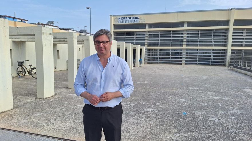 La piscina cubierta de Puente Genil funcionará con placas solares híbridas