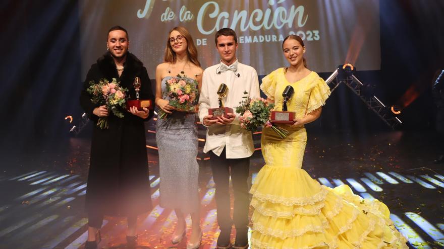 Los hermanos Antonio y Cristina Cebrián ganan el Festival de la Canción de Extremadura