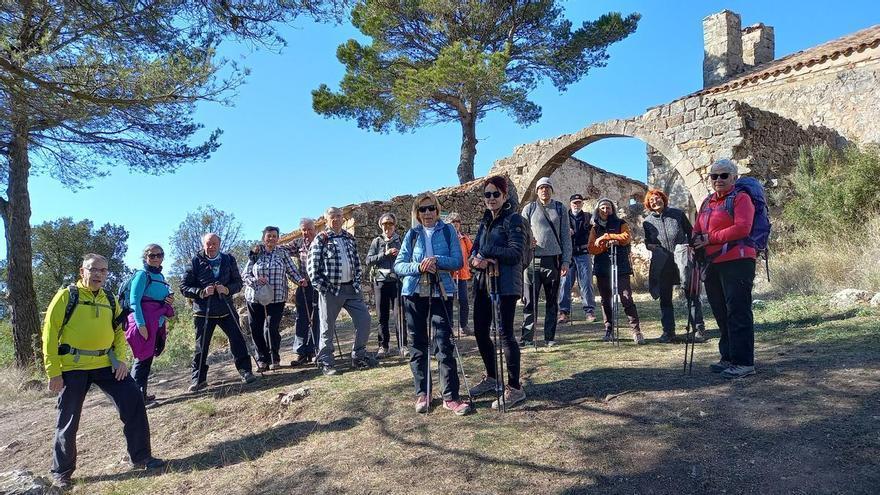 El Centre Excursionista Comarca de Bages ascendeix el Puig de la Talaia