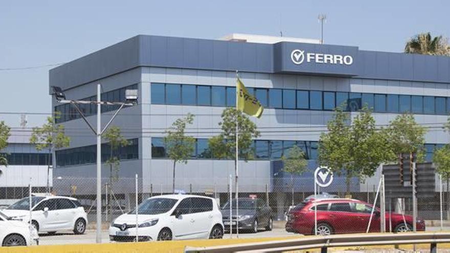 Fachada de las instalaciones de Ferro, en Almassora.