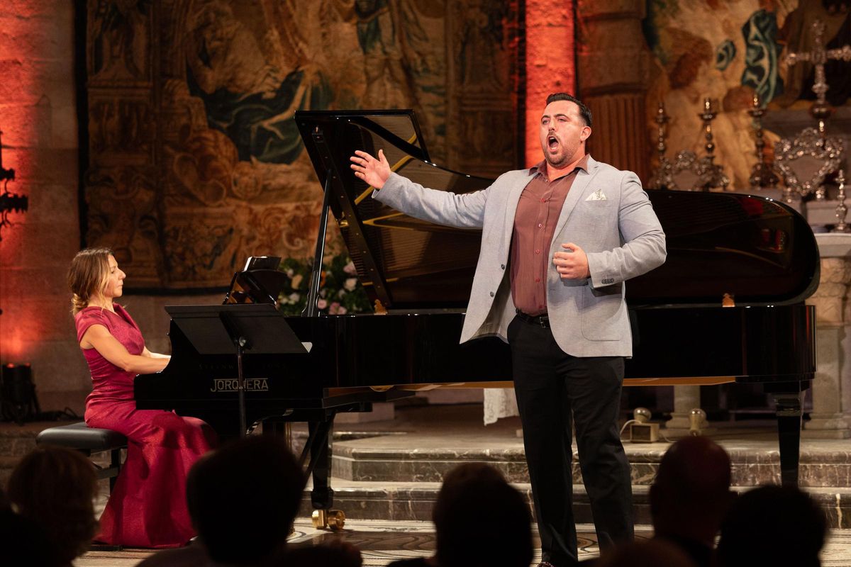 La pianista Audrey Saint-Gil i el tenor Freddie De Tommaso durant el recital inaugural.