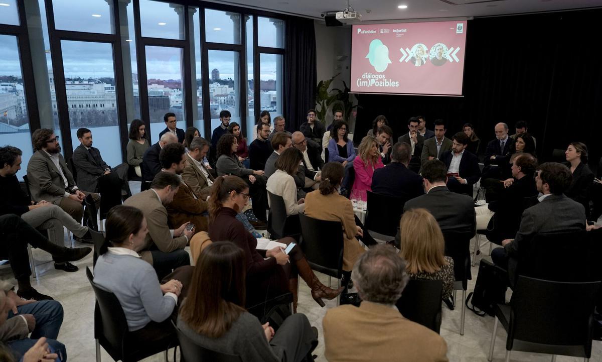 Madrid. 18.02.2026. Diálogos (im)posibles. Yolanda Díaz y Sacha Michaud, Glovo. El Periódico y beBartlet