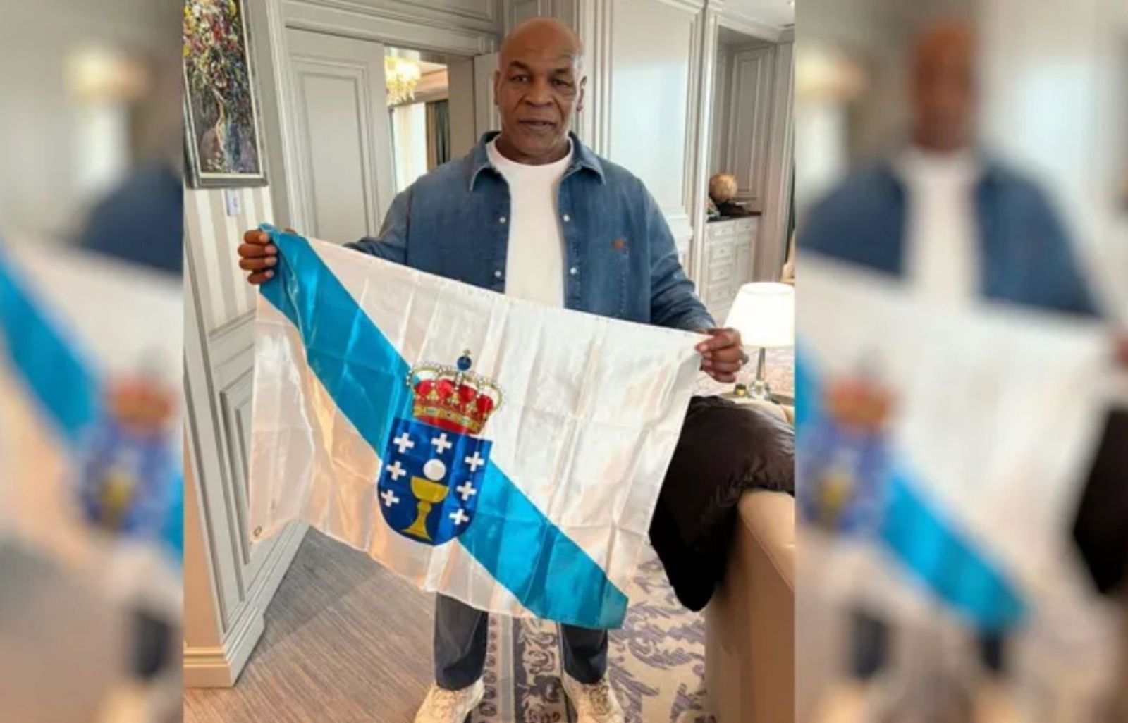 Mike Tyson posa en Uzbekistán con la bandera gallega.