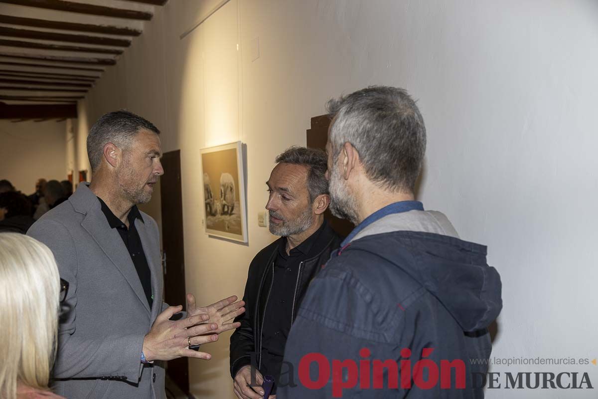 Descubre en imágenes la exposición 'Te llamaré tristeza', basada en la obra del escritor caravaqueño Miguel Sánchez Robles