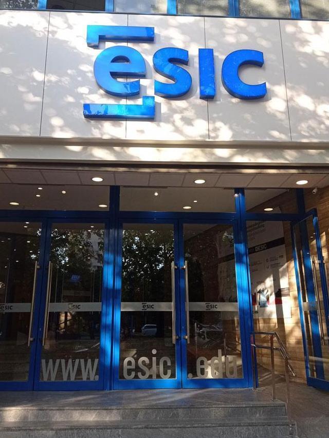 El campus de ESIC en Valencia se encuentra situado en Avenida Blasco Ibáñez 55.