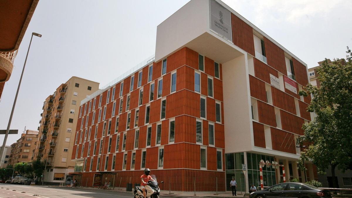 La remodelación del edificio de Borrull es una de las últimas grandes obras de la Generalitat en la provincia.