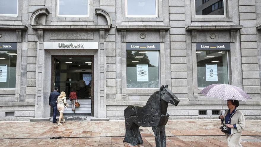 Liberbank y Unicaja avanzan en la negociación pero el pacto no está cerrado