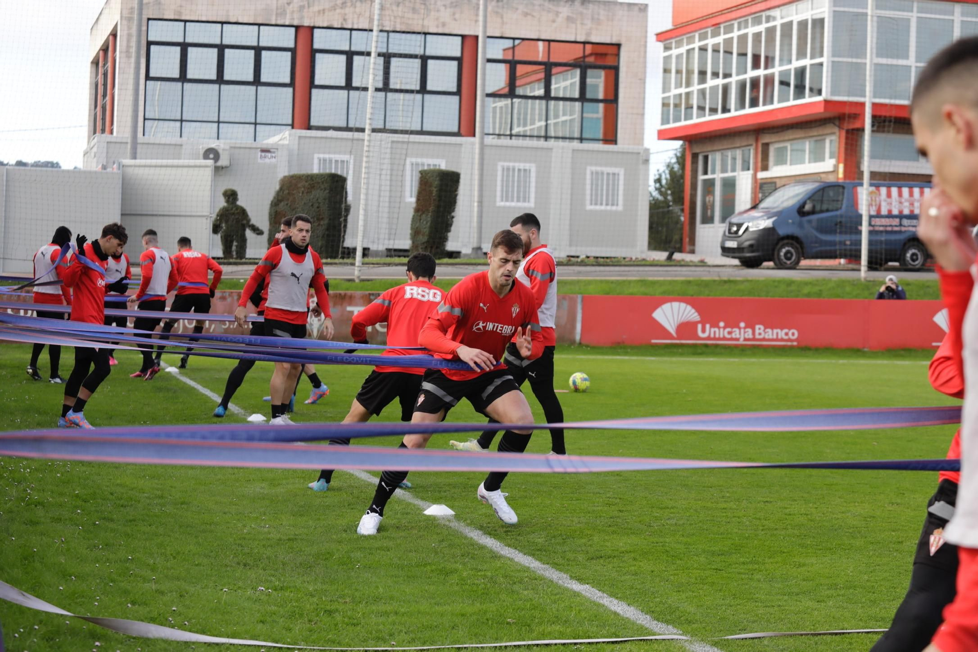 EN IMÁGENES: Primer entrenamientos del Sporting tras el cierre del mercado de fichajes de invierno