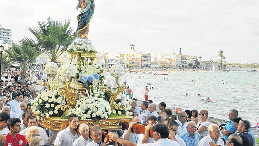 Los Alcázares celebra hoy la fiesta de la Virgen con una procesión por tierra y mar